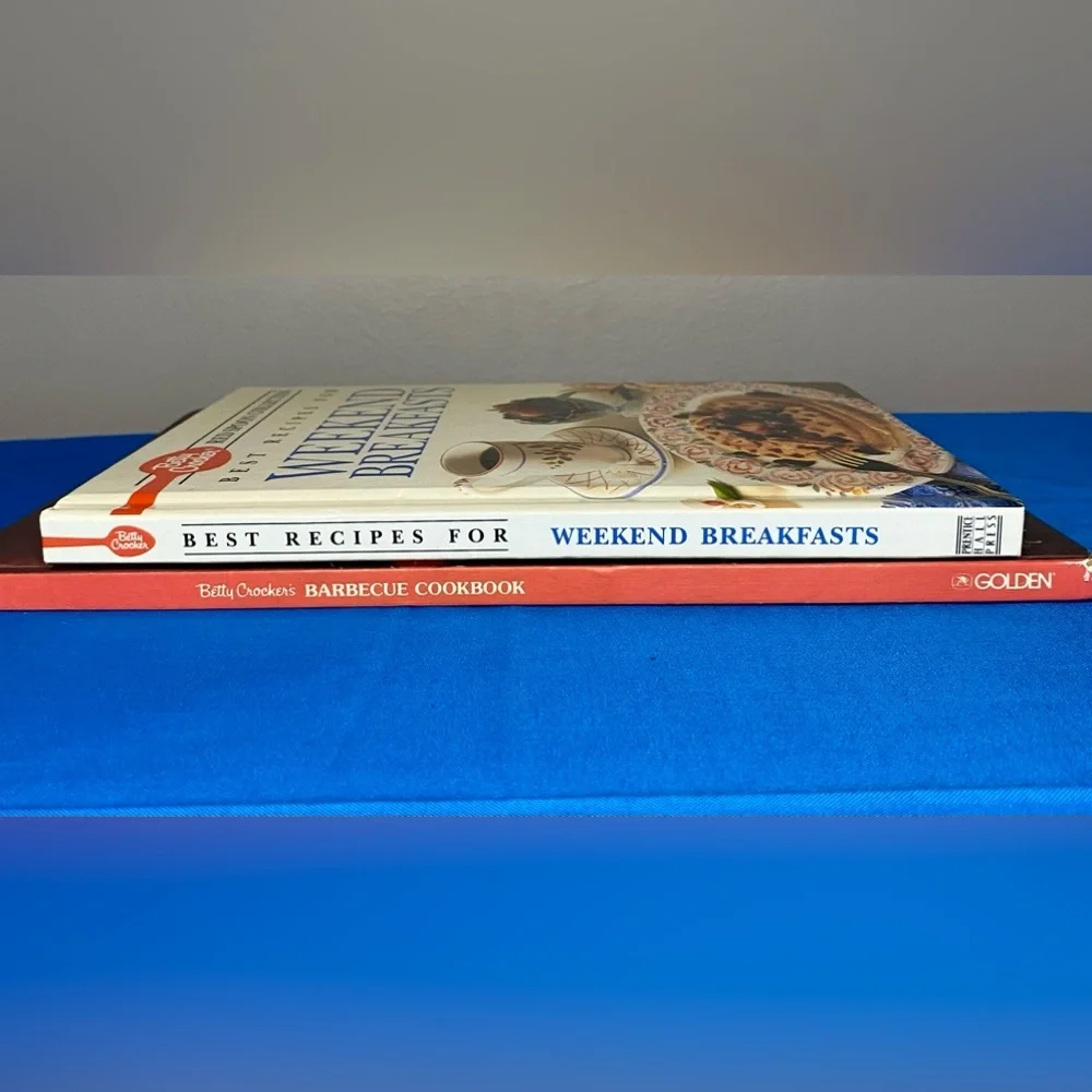 VINTAGE Betty Crocker's BBQ & Weekend Breakfast Cookbook (1989 & 1991) - Picture 2 of 6